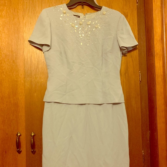Light green dress with embellishments. - Picture 1 of 1